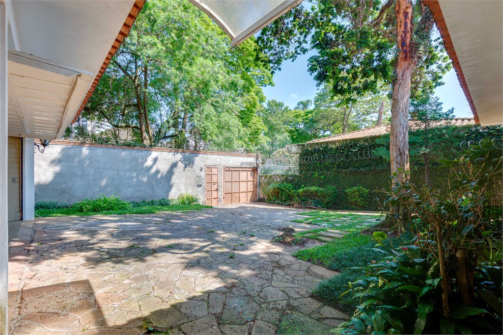 Casa à venda com 3 suítes em Alto da Boa Vista, São Paulo, SP