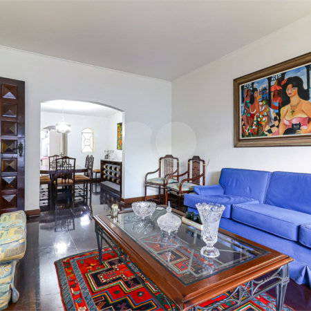 Casa à venda com 3 quartos, sendo 1 suíte, em Mirandópolis, São Paulo, SP