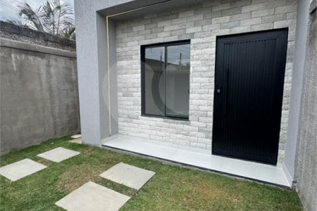 Casa à venda com 2 quartos, sendo 1 suíte, em Pedra de Guaratiba, Rio de Janeiro, RJ