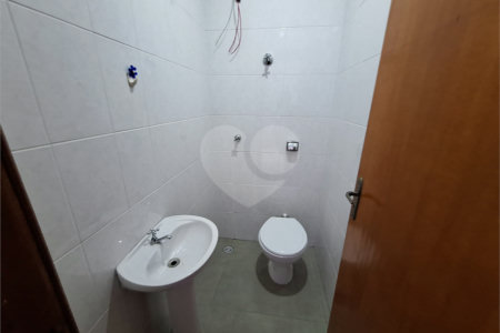 Sobrado à venda com 3 quartos, sendo 1 suíte, em Parque Vitória, São Paulo, SP