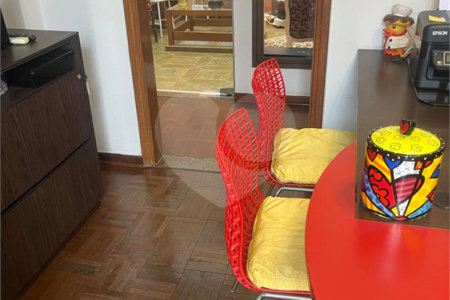 Sobrado à venda com 4 quartos, sendo 1 suíte,  em Jardim Leonor Mendes de Barros, São Paulo, SP