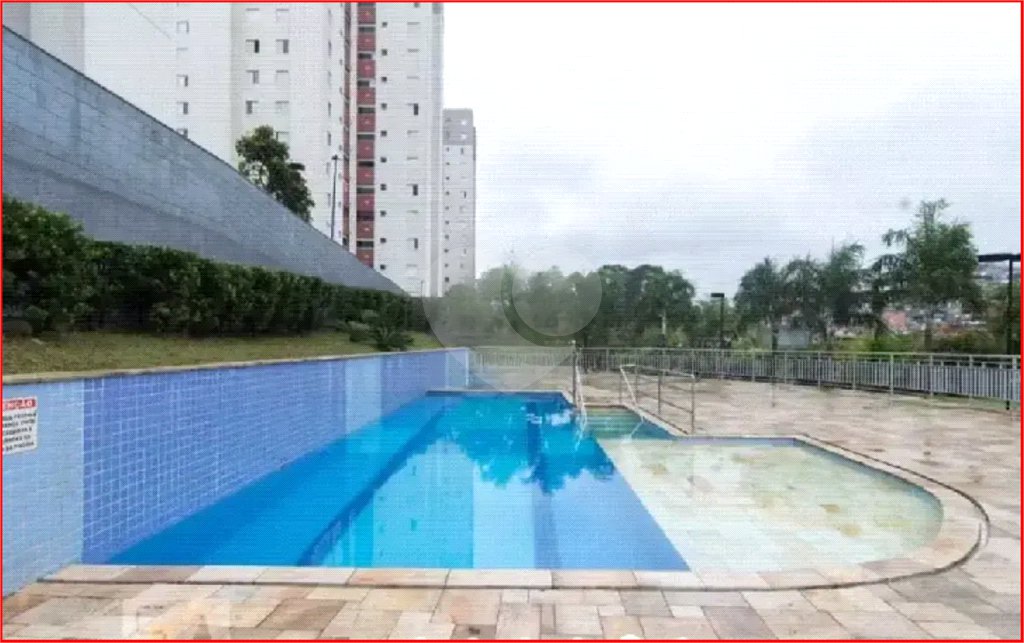 Sobrado à venda com 3 quartos, sendo 1 suíte, em Vila Nivi, São Paulo, SP