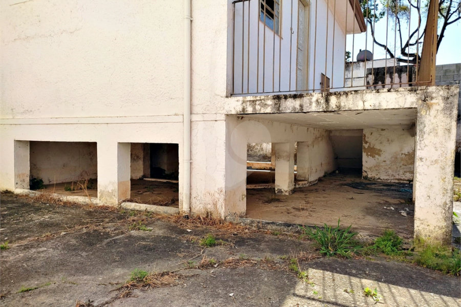 Casa Térrea à venda com 3 quartos em Horto, São Paulo, SP