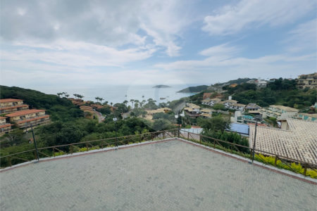 Casa à venda com 4 suítes em João Fernandes, Armação dos Búzios, RJ