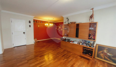 Apartamento à venda com 3 quartos, sendo 1 suíte,  em Jardim Paulista, São Paulo, SP