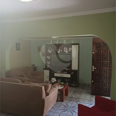 Casa à venda com 4 quartos em Vila Nivi, São Paulo, SP