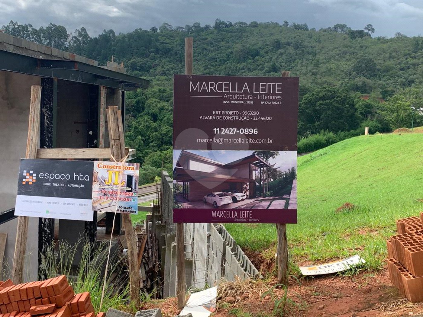Terreno à venda com 4 quartos, sendo 5 suítes,  no condomínio Quintas da Boa Vista, Atibaia - SP