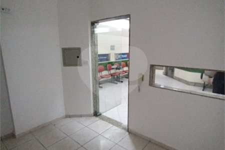 Sala à venda ou para alugar em Bangu, Rio de Janeiro, RJ