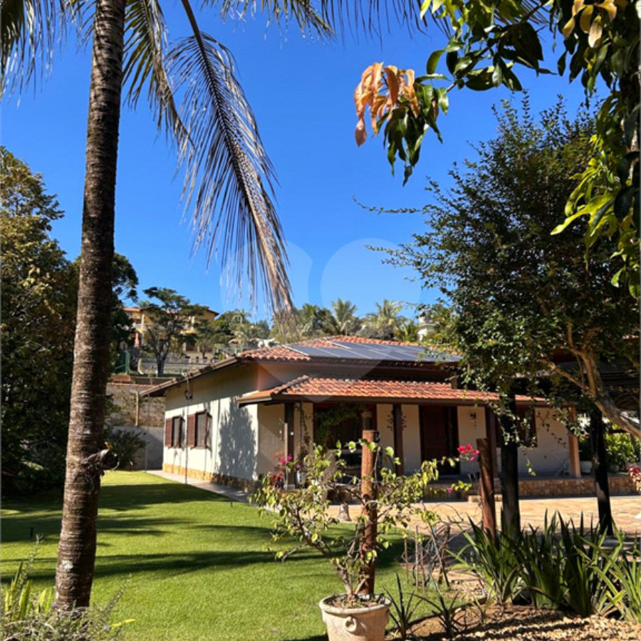 Casa à venda ou para alugar com 3 quartos, sendo 1 suíte, no condomínio Recanto Florido, Vinhedo - SP