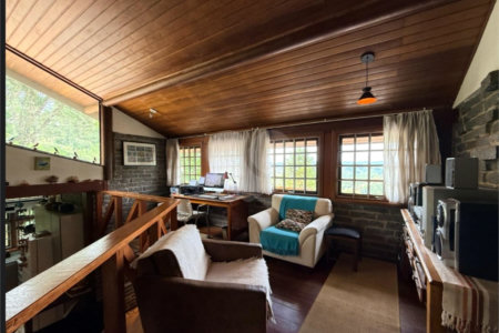 Casa à venda com 4 suítes em Vila Natal, Campos do Jordão, SP