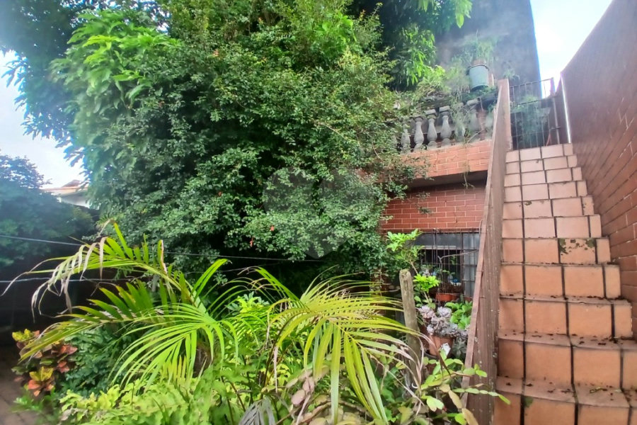 Casa Térrea à venda com 4 quartos, sendo 1 suíte, em Vila Mazzei, São Paulo, SP