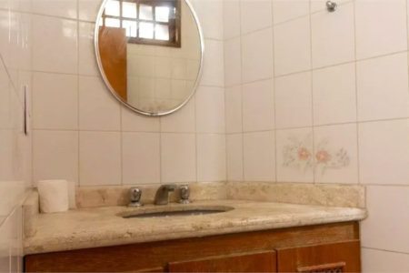 Casa à venda com 4 quartos, sendo 1 suíte,  em Vila Tiradentes, São Paulo, SP