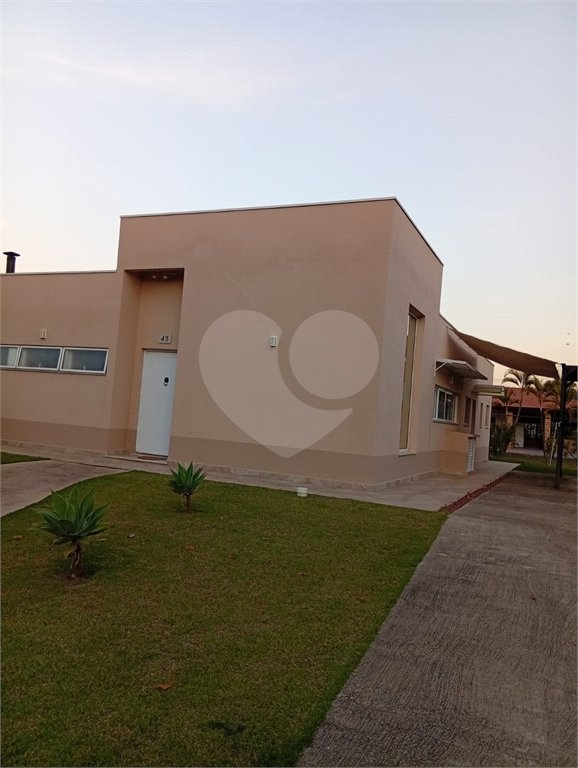Casa à venda com 3 suítes no condomínio Haras Paineiras, Salto - SP