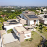 Casa à venda com 4 quartos, sendo 2 suítes, no condomínio Residencial Jardim Primavera, Louveira - SP