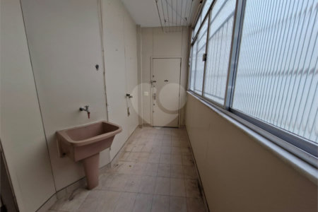 Apartamento à venda com 3 quartos, sendo 1 suíte,  em Tijuca, Rio de Janeiro, RJ