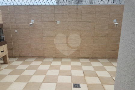Casa à venda com 3 quartos, sendo 1 suíte, no condomínio Villa das Flores, Mogi das Cruzes - SP