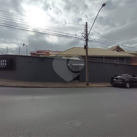 Casa à venda com 3 quartos, sendo 1 suíte,  em Jardim Santa Rosália, Sorocaba, SP