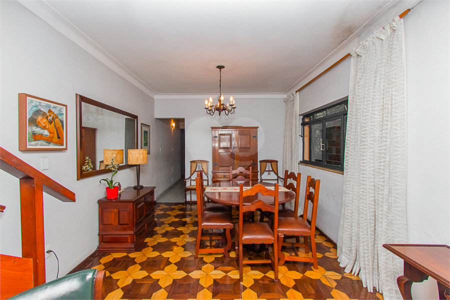 Sobrado à venda com 5 quartos em Vila Mariana, São Paulo, SP