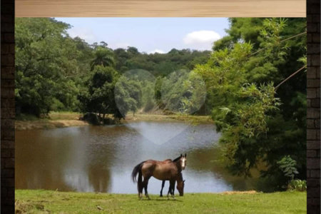 Sítio à venda com 3 suítes em Jardim Guaçu, São Roque, SP