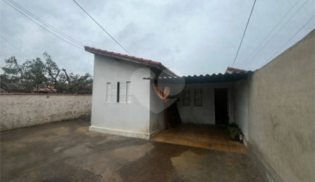 Casa à venda com 2 quartos em Vila Camarão, Itapetininga, SP