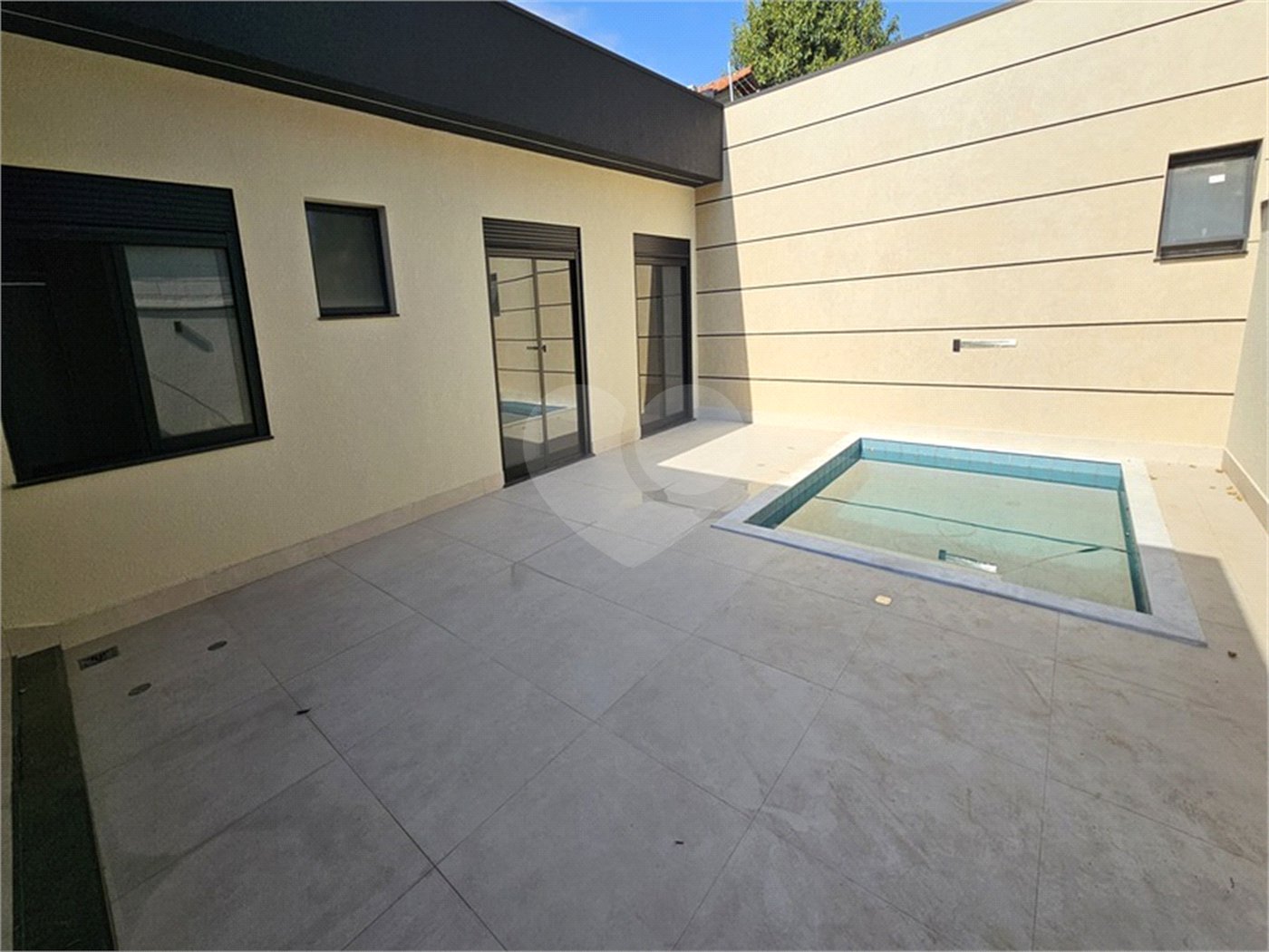 Casa à venda com 3 suítes no condomínio Residencial Milano, Indaiatuba - SP