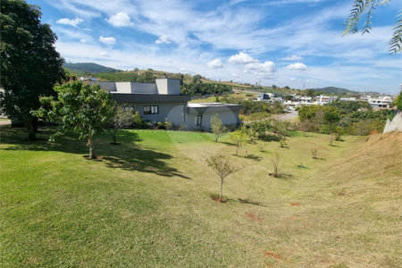 Casa à venda com 3 suítes no condomínio Campo de Toscana, Vinhedo - SP