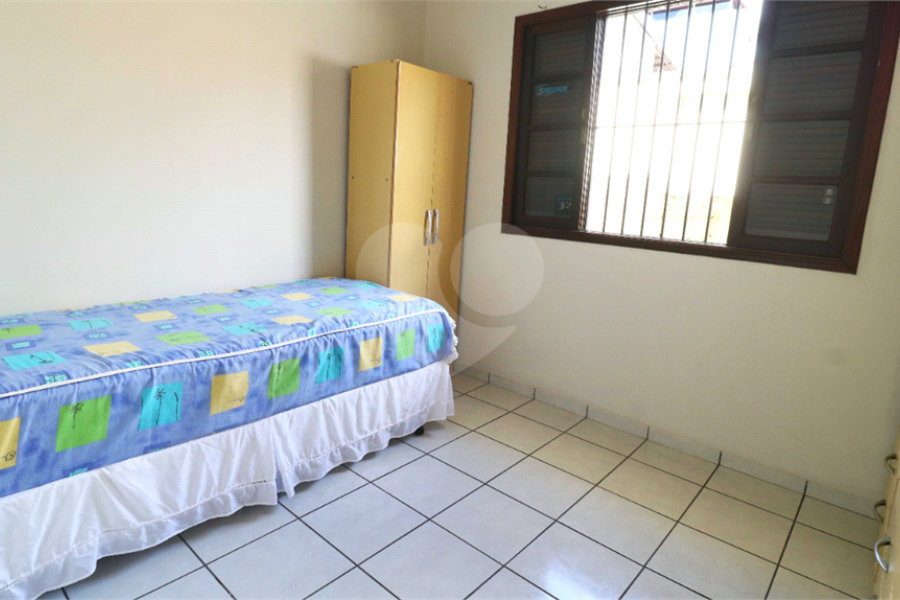 Sobrado à venda com 3 quartos, sendo 1 suíte, em Tremembé, São Paulo, SP