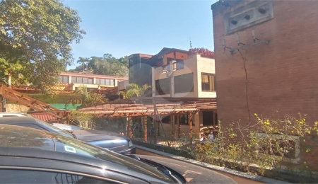 Casa à venda no condomínio Alpes da Cantareira, Mairiporã - SP