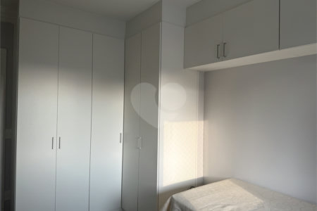 Apartamento à venda com 3 quartos, sendo 1 suíte, em Vila Paulicéia, São Paulo, SP