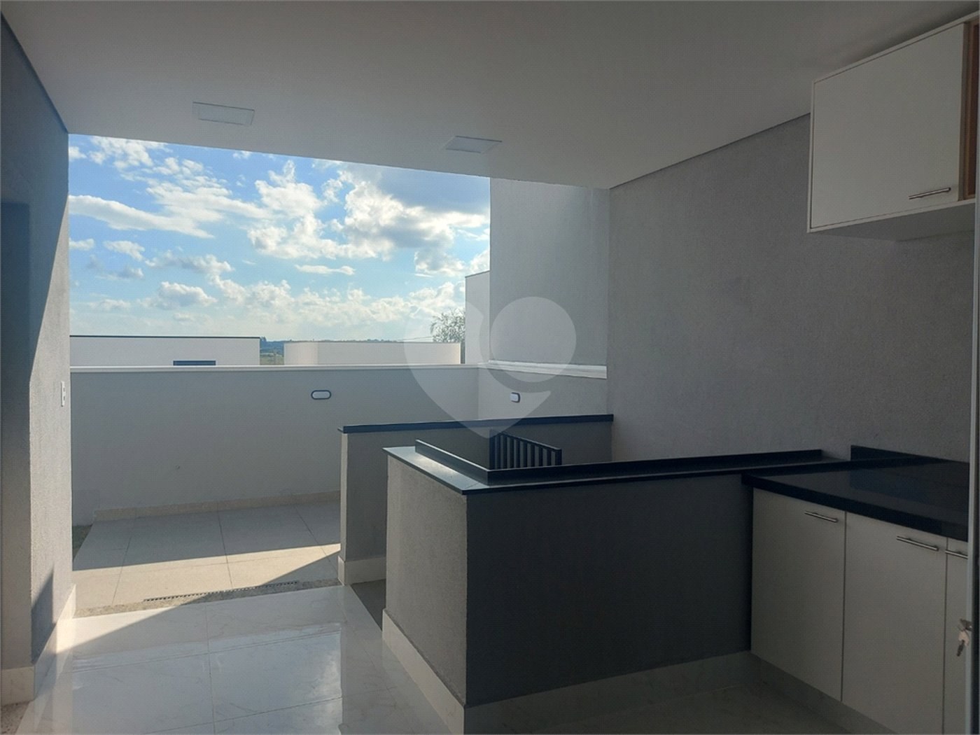 Casa à venda com 3 quartos, sendo 1 suíte,  no condomínio Gardenville, Itu - SP