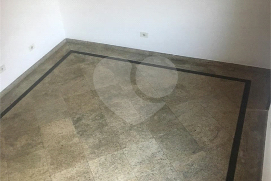 Casa à venda com 2 quartos, sendo 1 suíte, no condomínio Colibri, São Paulo - SP