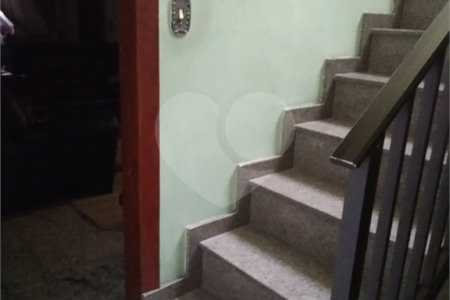 Sobrado à venda com 3 quartos, sendo 1 suíte, em Chora Menino, São Paulo, SP