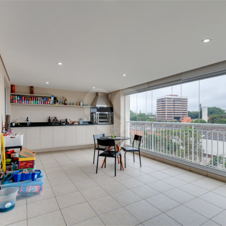 Apartamento à venda com 4 quartos, sendo 2 suítes, em Santo Amaro, São Paulo, SP