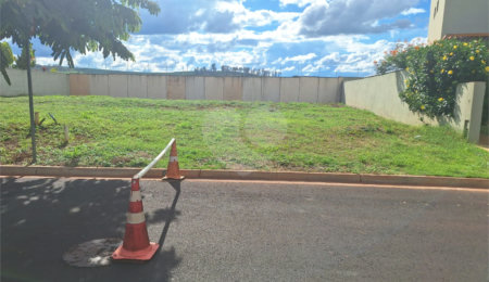Terreno à venda no condomínio Vivendas da Mata Portal Paineiras, Ribeirão Preto - SP