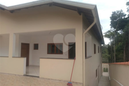 Chácara à venda com 4 suítes em Pirucaia, Mairiporã, SP