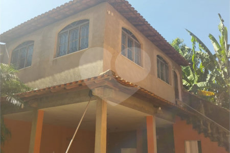 Casa à venda com 5 quartos, sendo 2 suítes, em Campo Grande, Rio de Janeiro, RJ