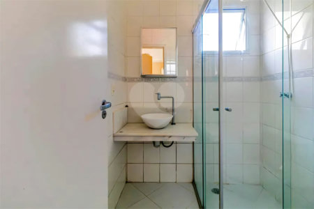 Casa à venda com 3 quartos, sendo 1 suíte,  no condomínio Villa Bella, São Paulo - SP