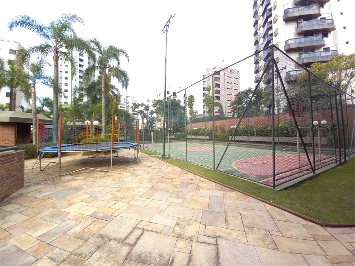 Apartamento à venda com 4 quartos, sendo 3 suítes,  em Vila Andrade, São Paulo, SP