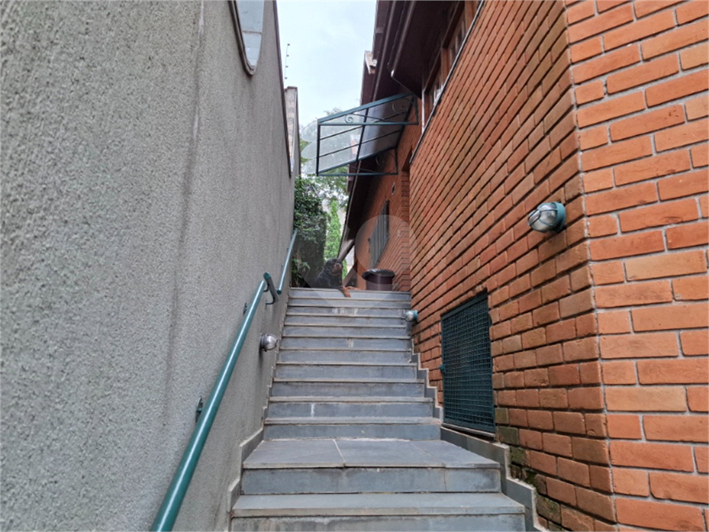 Sobrado à venda com 4 quartos, sendo 2 suítes,  em Jardim Leonor, São Paulo, SP