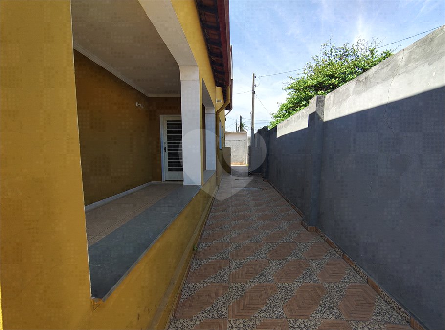 Casa à venda com 3 quartos, sendo 1 suíte, em Vila Assis, Sorocaba, SP