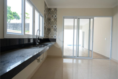 Casa à venda com 5 suítes no condomínio Lagos D´icaraí, Salto - SP