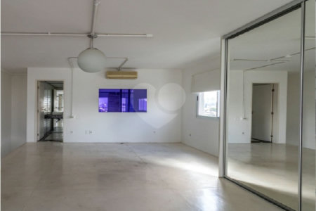 Duplex à venda ou para alugar com 1 suíte em Vila Madalena, São Paulo, SP