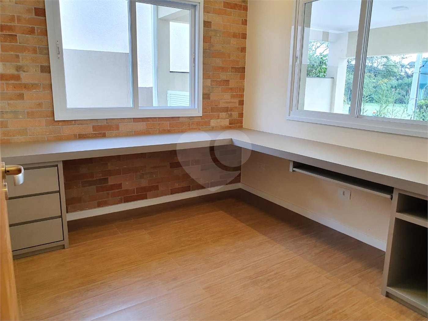 Casa à venda com 3 suítes no condomínio Porto Atibaia, Atibaia - SP