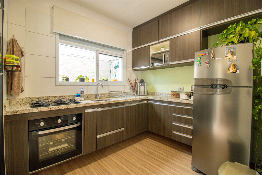 Casa à venda com 2 suítes no condomínio Residencial Living Sabara, São Paulo - SP