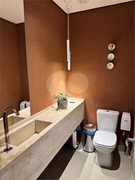 Apartamento à venda com 3 suítes em Campo Belo, São Paulo, SP