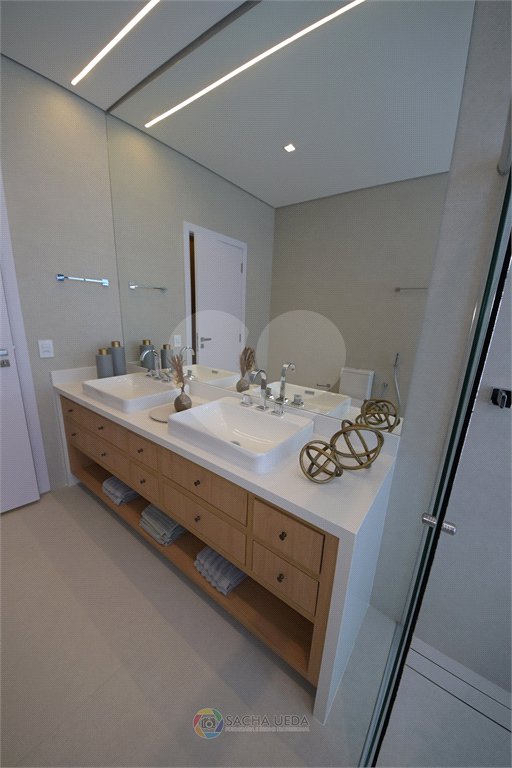 Casa à venda com 4 suítes no condomínio Villa dos Pinheiros, Indaiatuba - SP