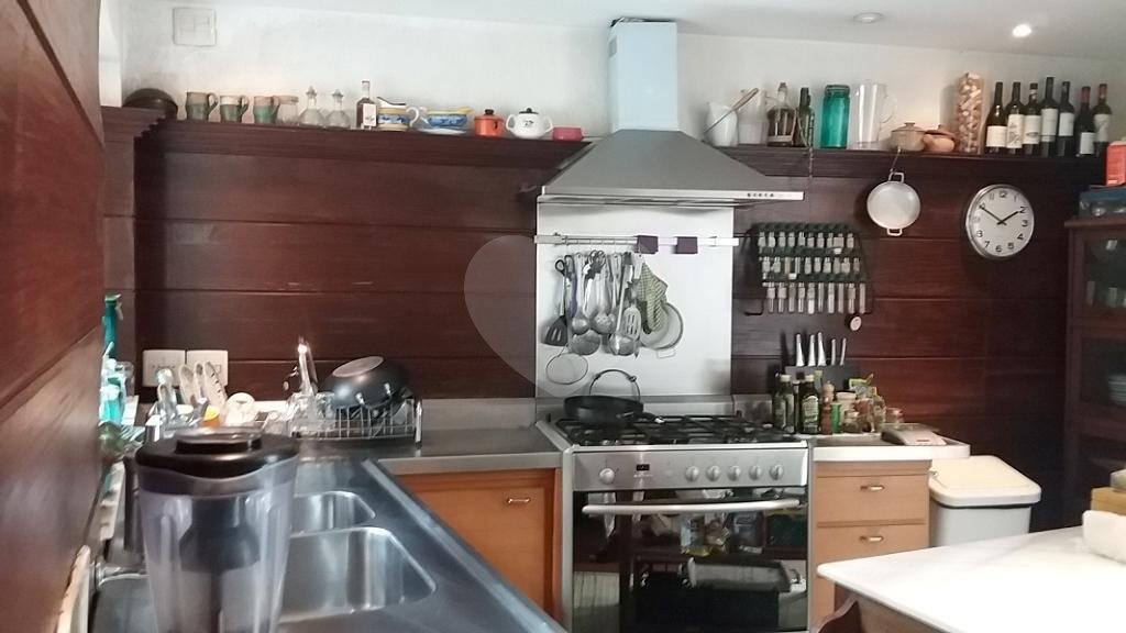 Casa à venda com 6 quartos, sendo 3 suítes,  em Jardim São Bento, São Paulo, SP