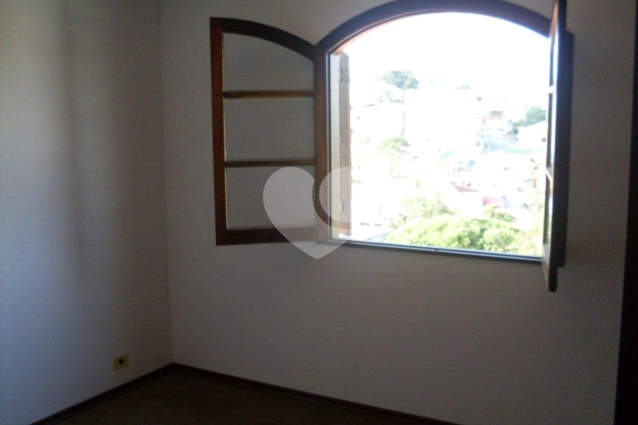 Casa à venda com 3 quartos, sendo 1 suíte,  em Vila Irmãos Arnoni, São Paulo, SP