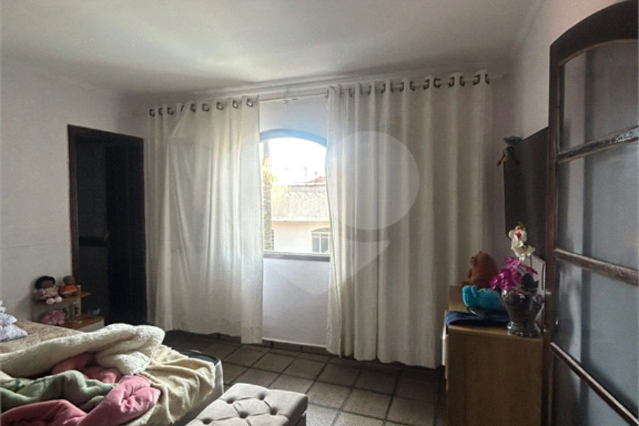 Sobrado à venda com 3 quartos, sendo 1 suíte,  em Tremembé, São Paulo, SP