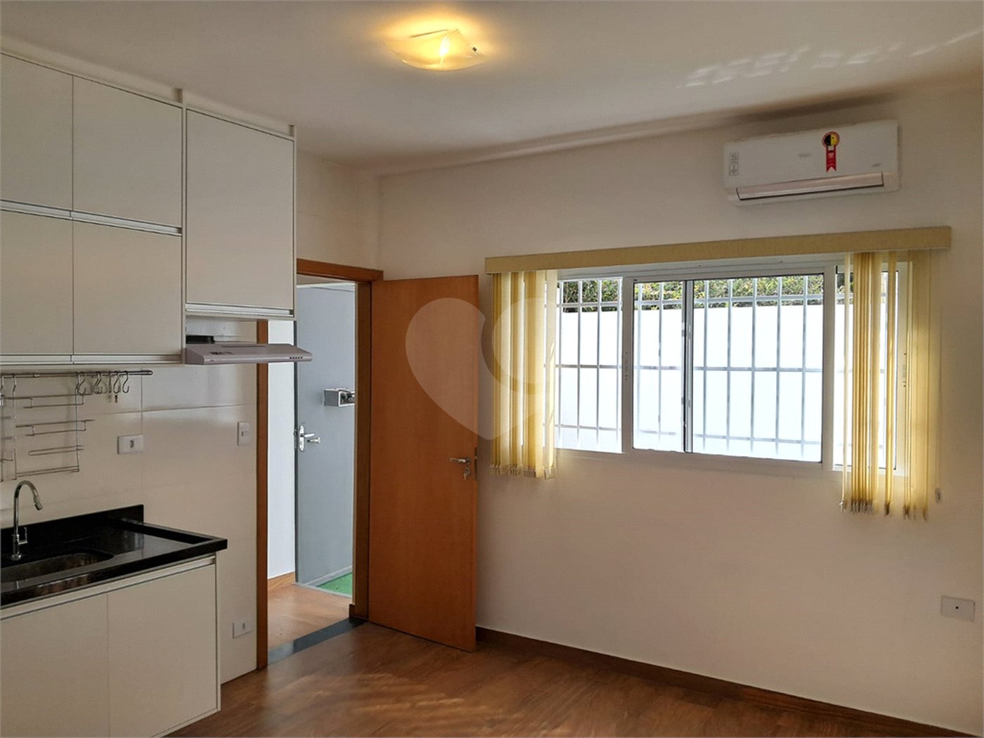 Casa para alugar com 1 suíte no condomínio Sem Nome, São Paulo - SP